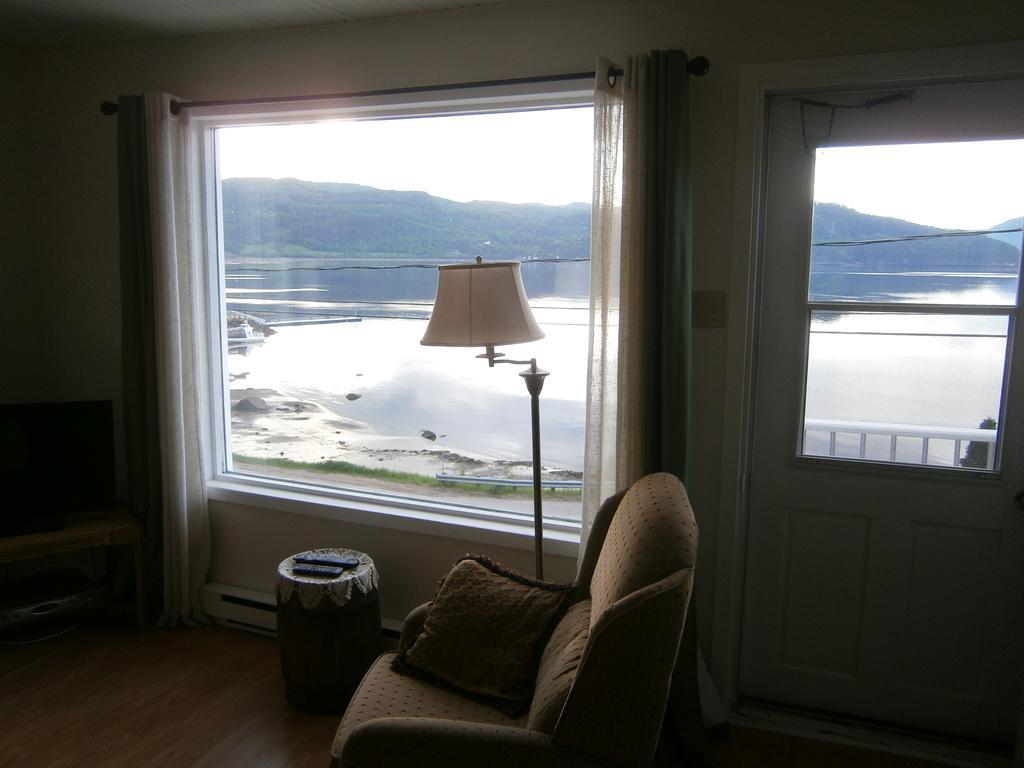 Apartement Mirador Du Fjord LʼAnse-Saint-Jean Exteriér fotografie